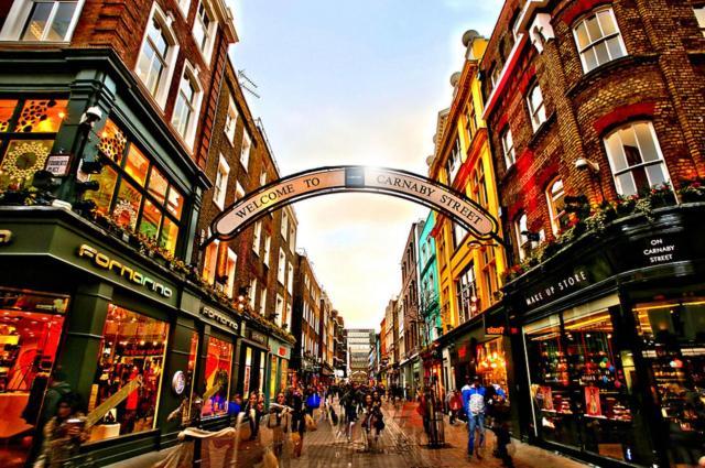 Fully Equipped 2 Bed Flat On Old Compton St! Appartement Londen Buitenkant foto